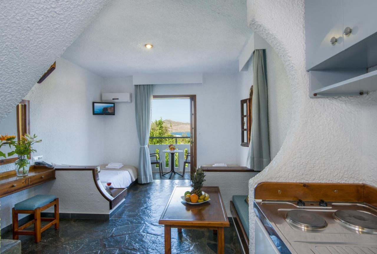 Folia Apartments Chania Agia Marina  Bagian luar foto
