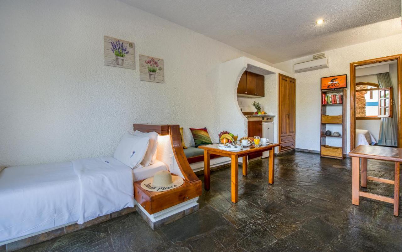 Folia Apartments Chania Agia Marina  Bagian luar foto